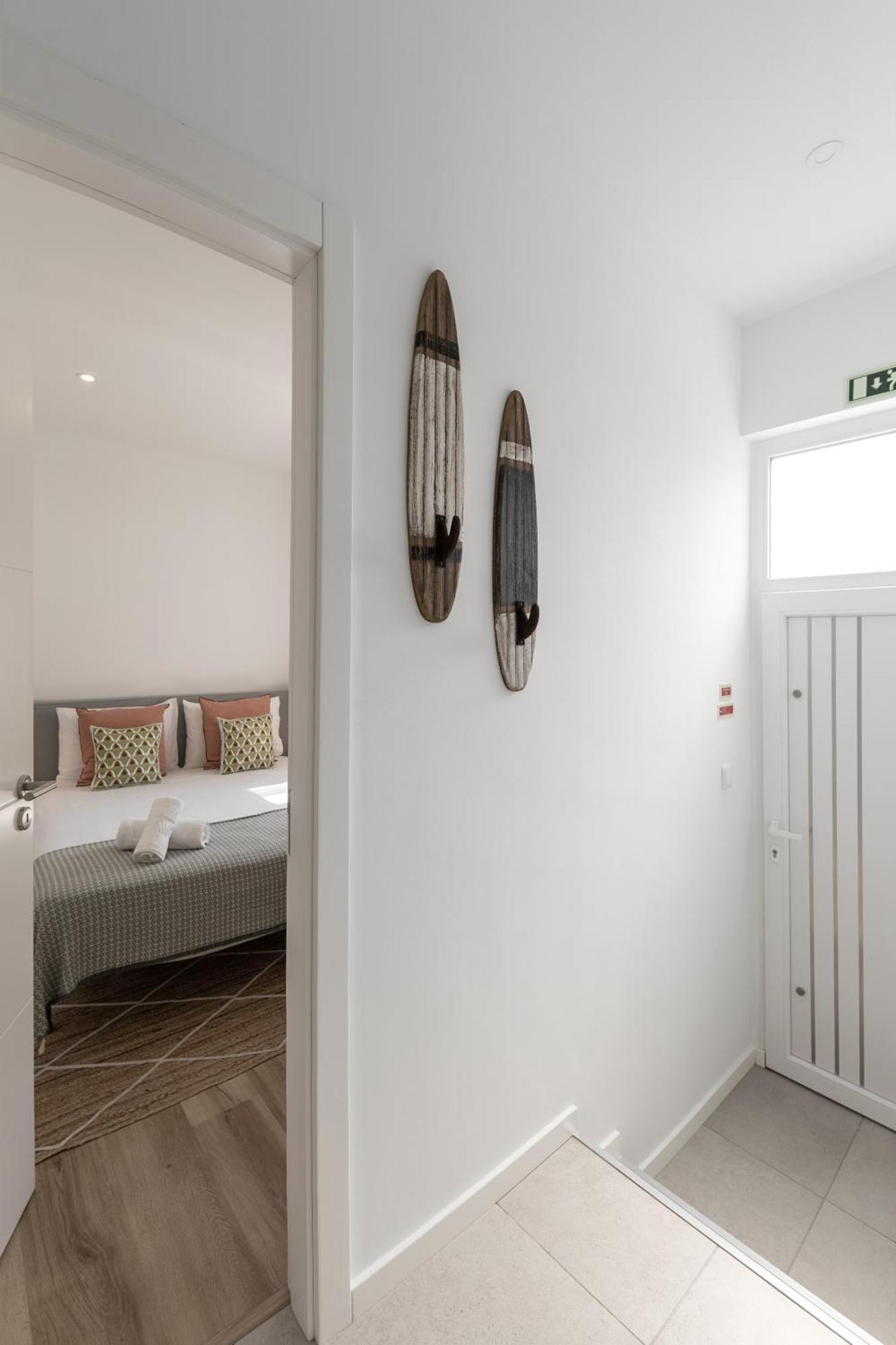 Surf & Chill Peniche *